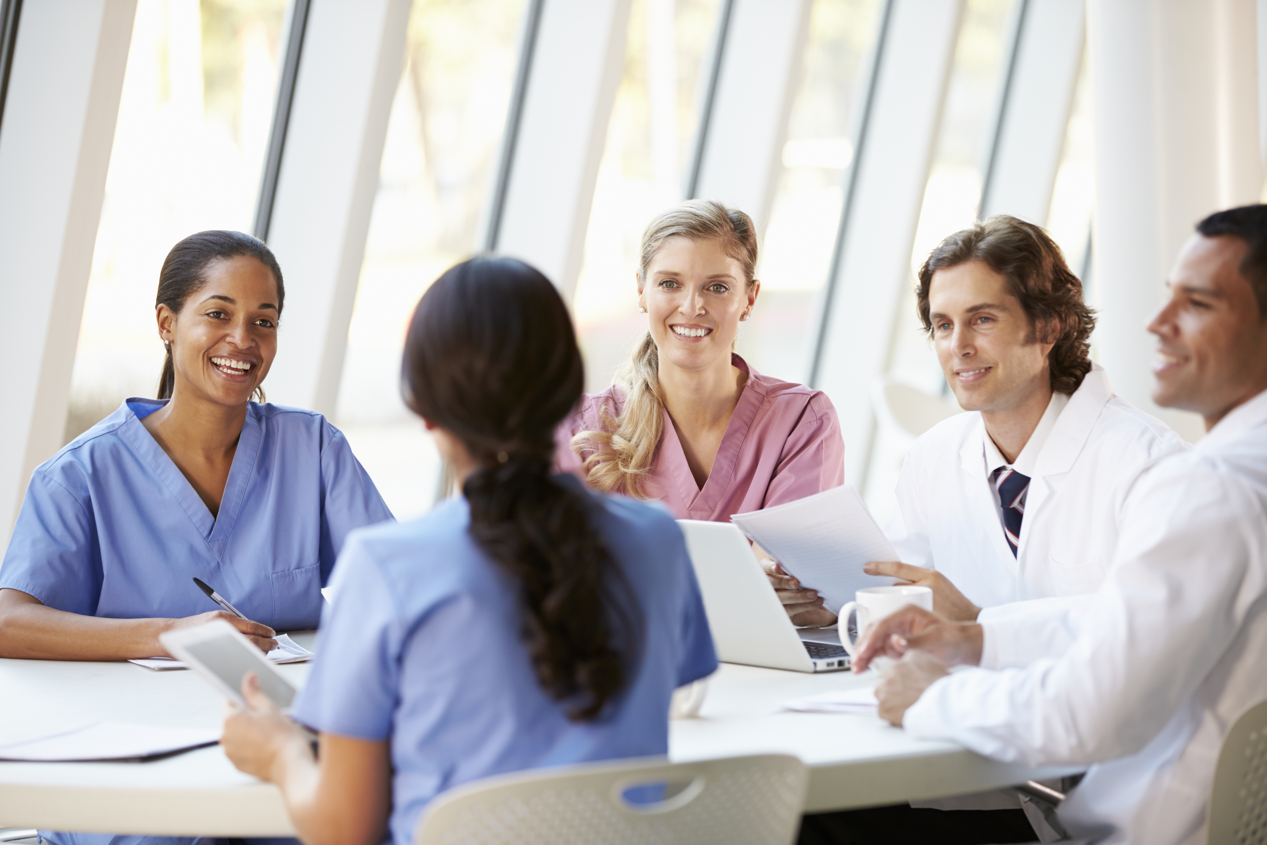  Meilleurs Lieux de Travail dans le Soin de Santé : Faire plus pour les patients et la communauté 