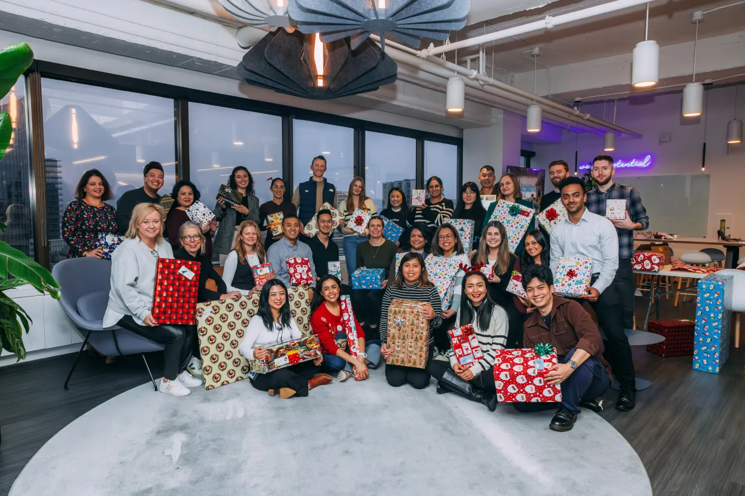 To spread cheer in our communities, Wesgroup employees organized the annual Holiday Hamper program.