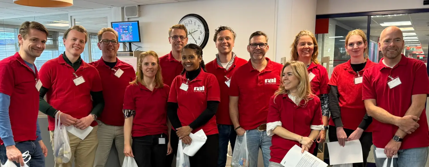 Partnered with Stichting Dynamo in to distribute packed food, water and additional items to those in need in Amsterdam