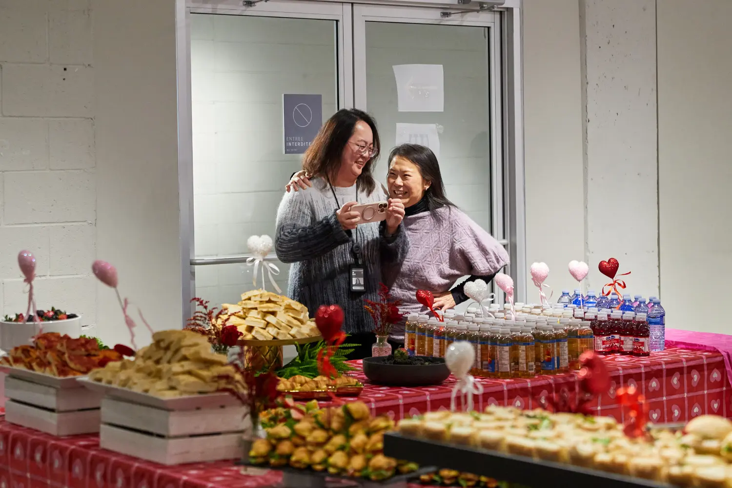 Nous avons organisé un brunch de la Saint-Valentin pour célébrer et apprécier nos incroyables employés de Lamour!