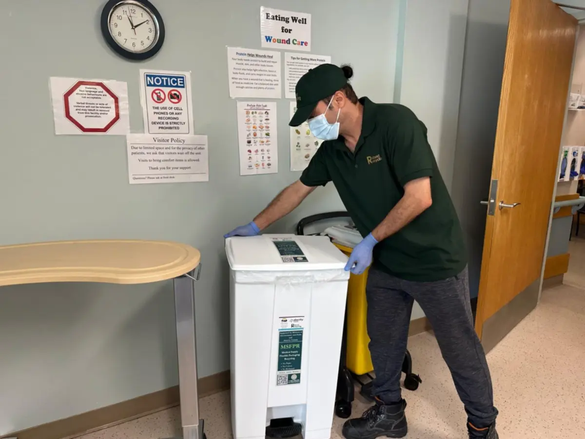 A member of the Robust Recycling operations team on site at a healthcare unit.