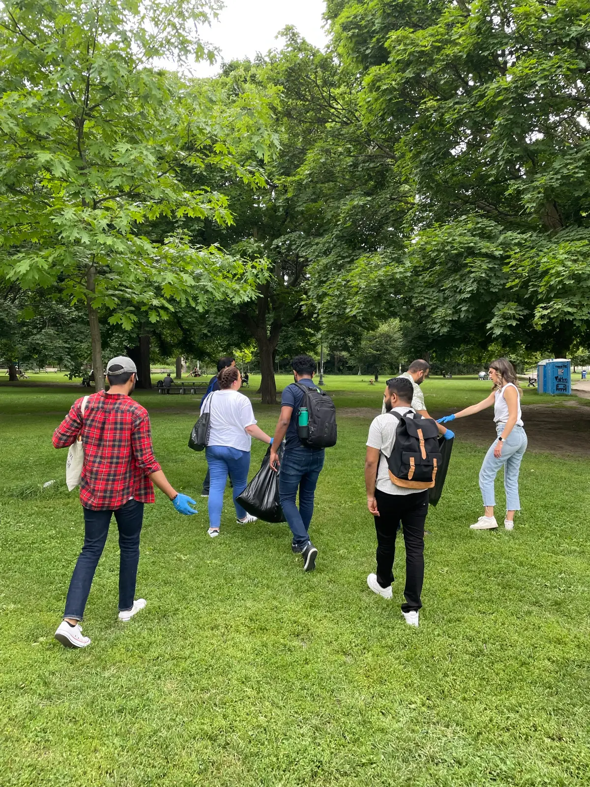 Canada Bandmates volunteering