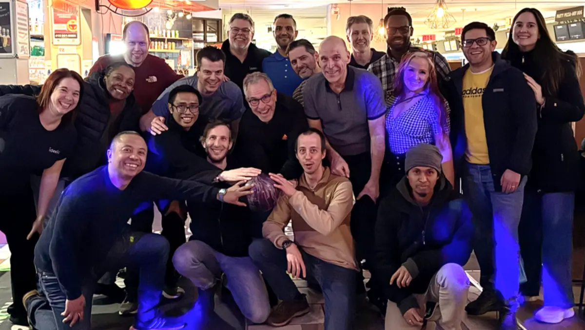 Sortie aux quilles pour notre communauté Idexia tissée serrée