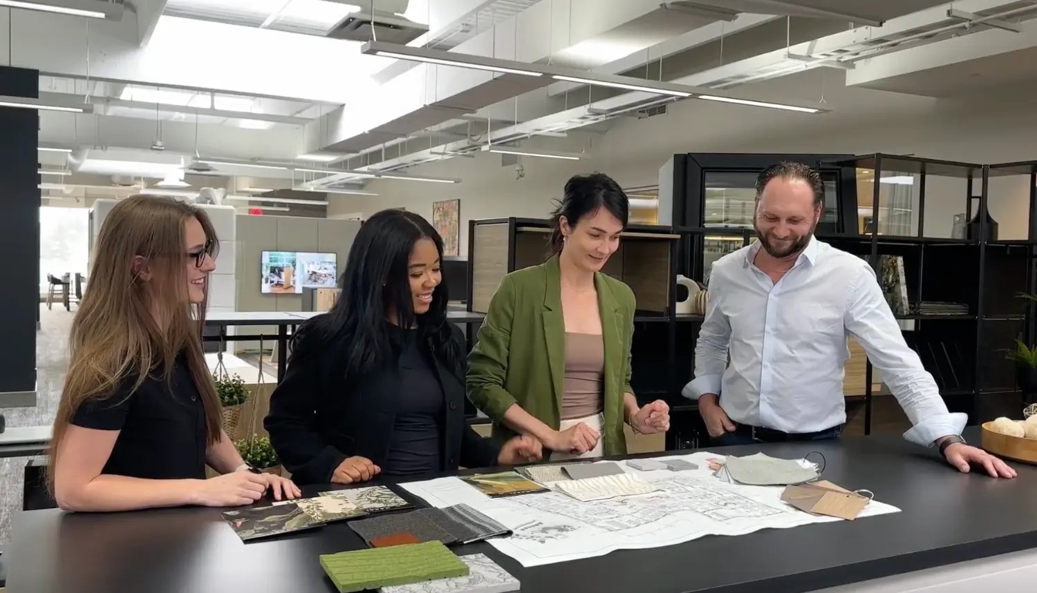 Powerful Collaboration Value: Commitment and teamwork create extraordinary results, together we achieve more.