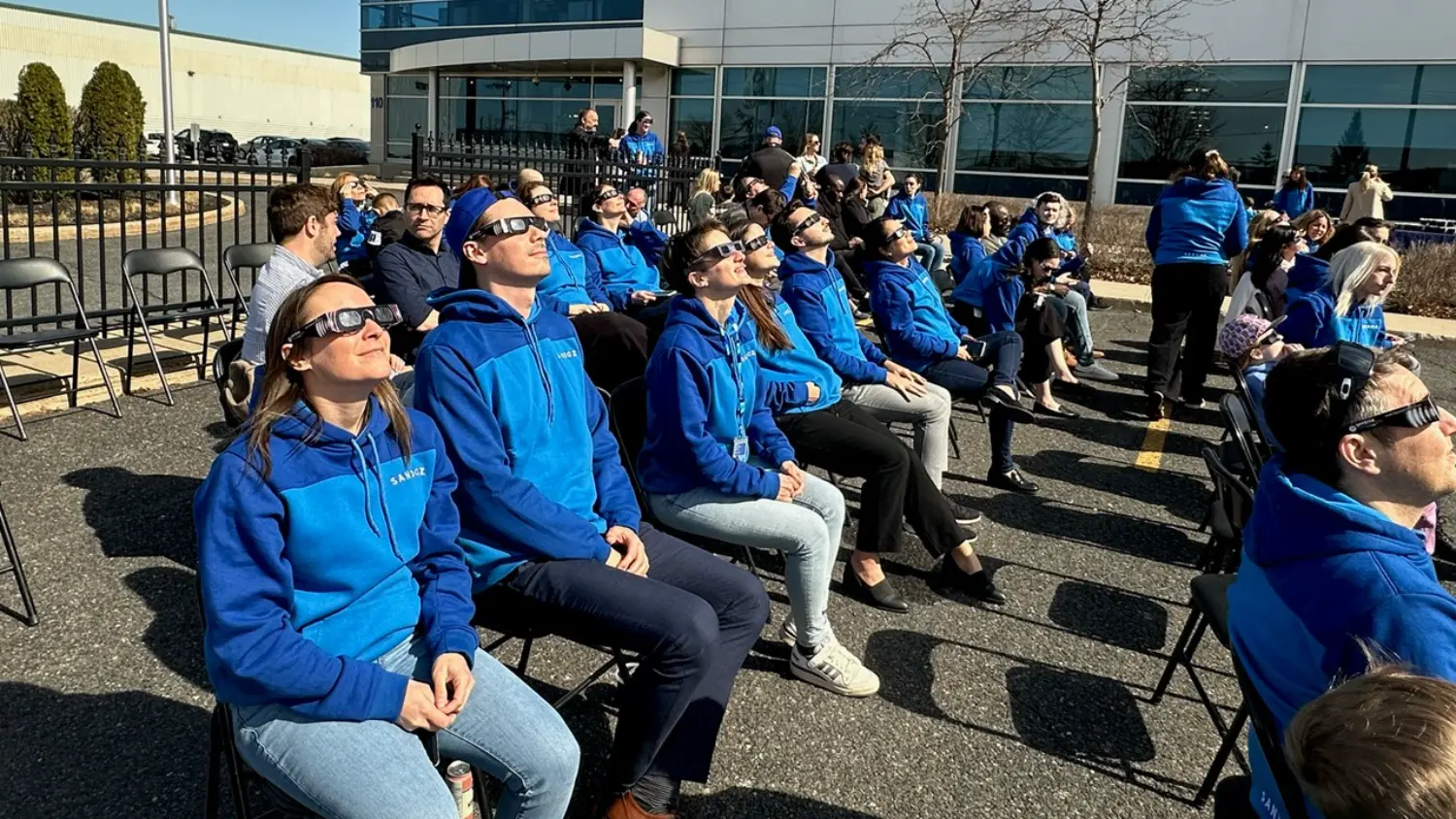 L'éclipse solaire 2024 au bureau Sandoz de Boucherville