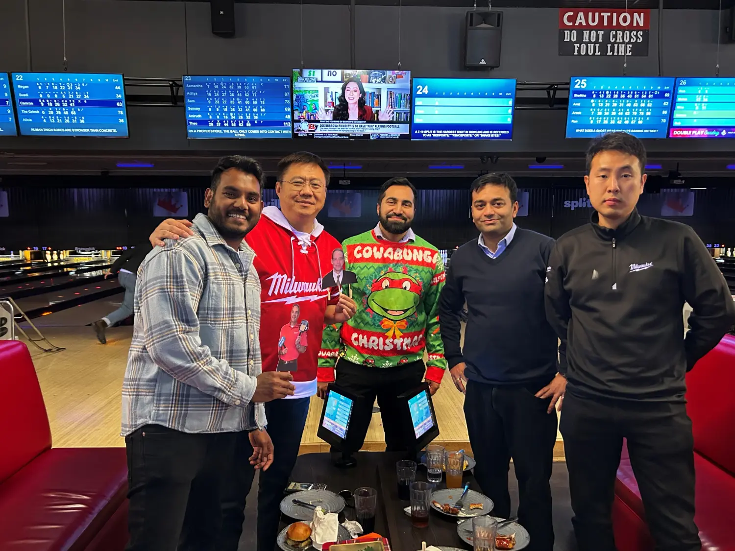 An evening filled with strikes, friendly competition, and plenty of laughs. Nothing better than celebrating the season a