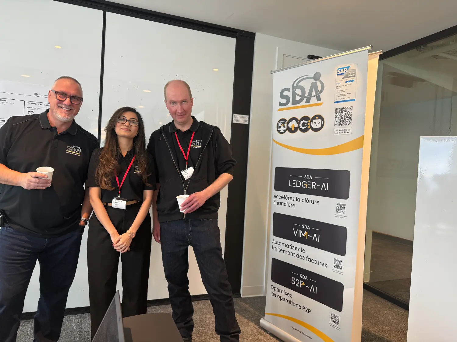 We attend events to present our solutions and connect with clients and partners.