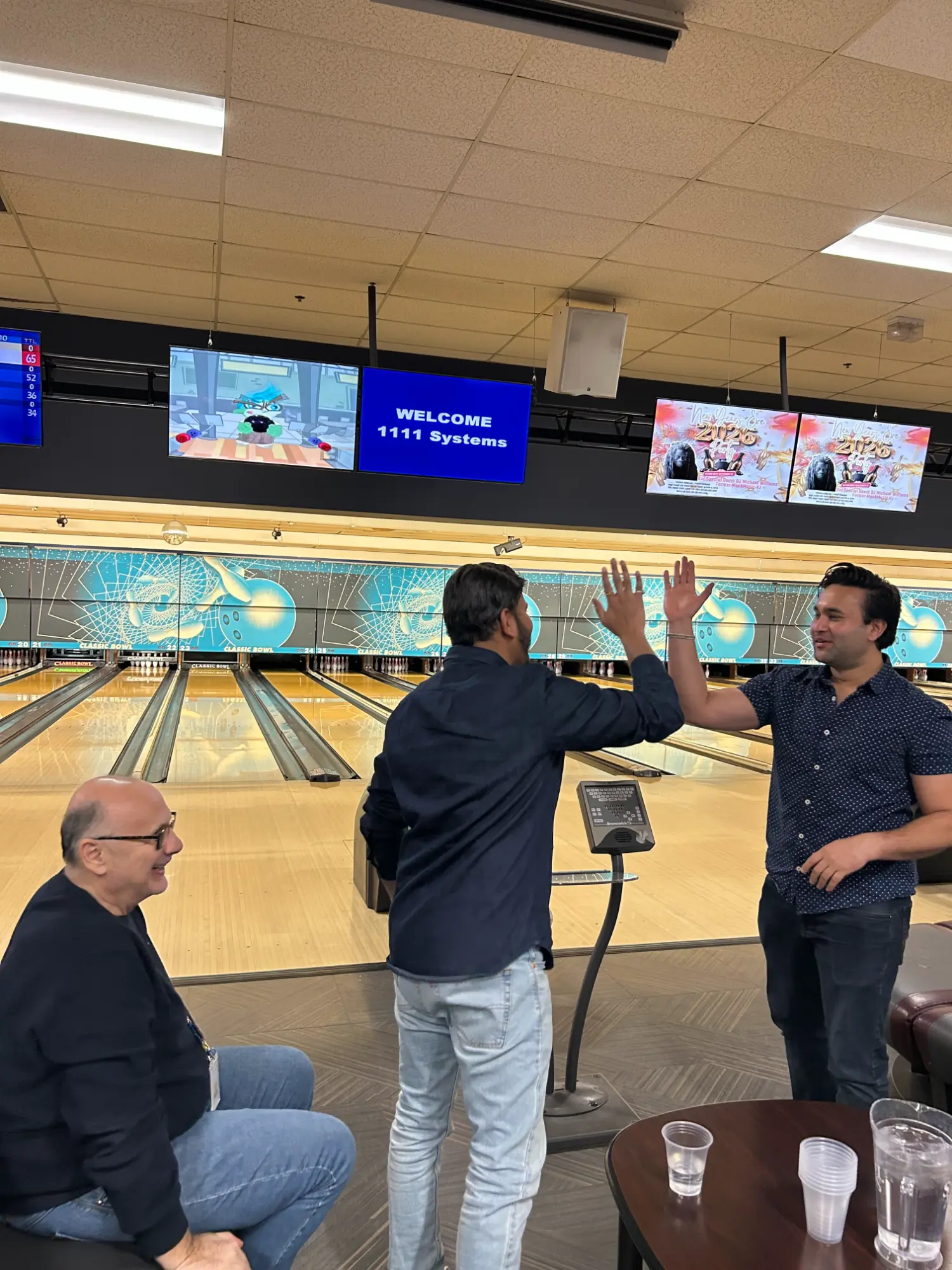 Eleveneers-showing-off-their-bowling-skills