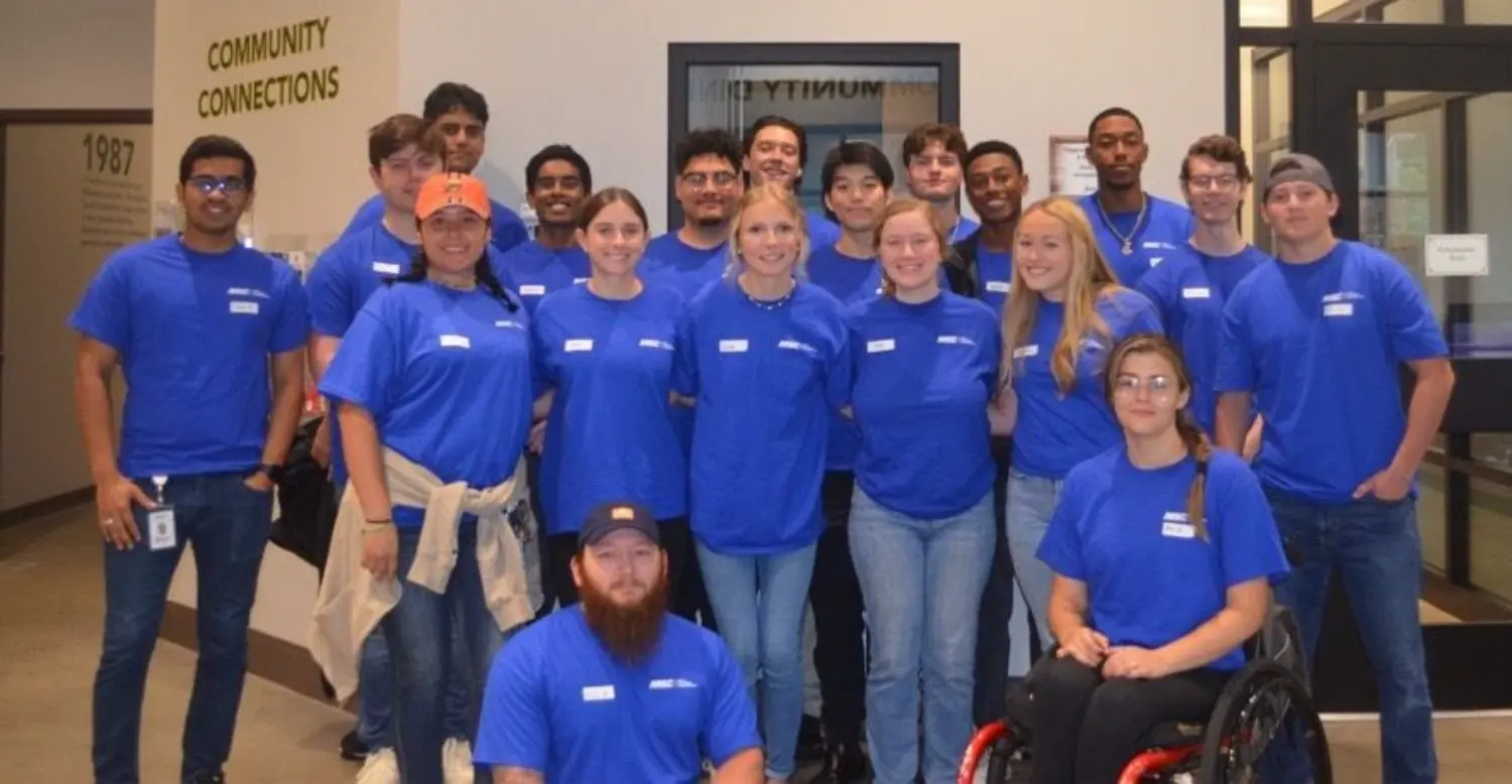 MSC associates volunteer to give back to their local community.
