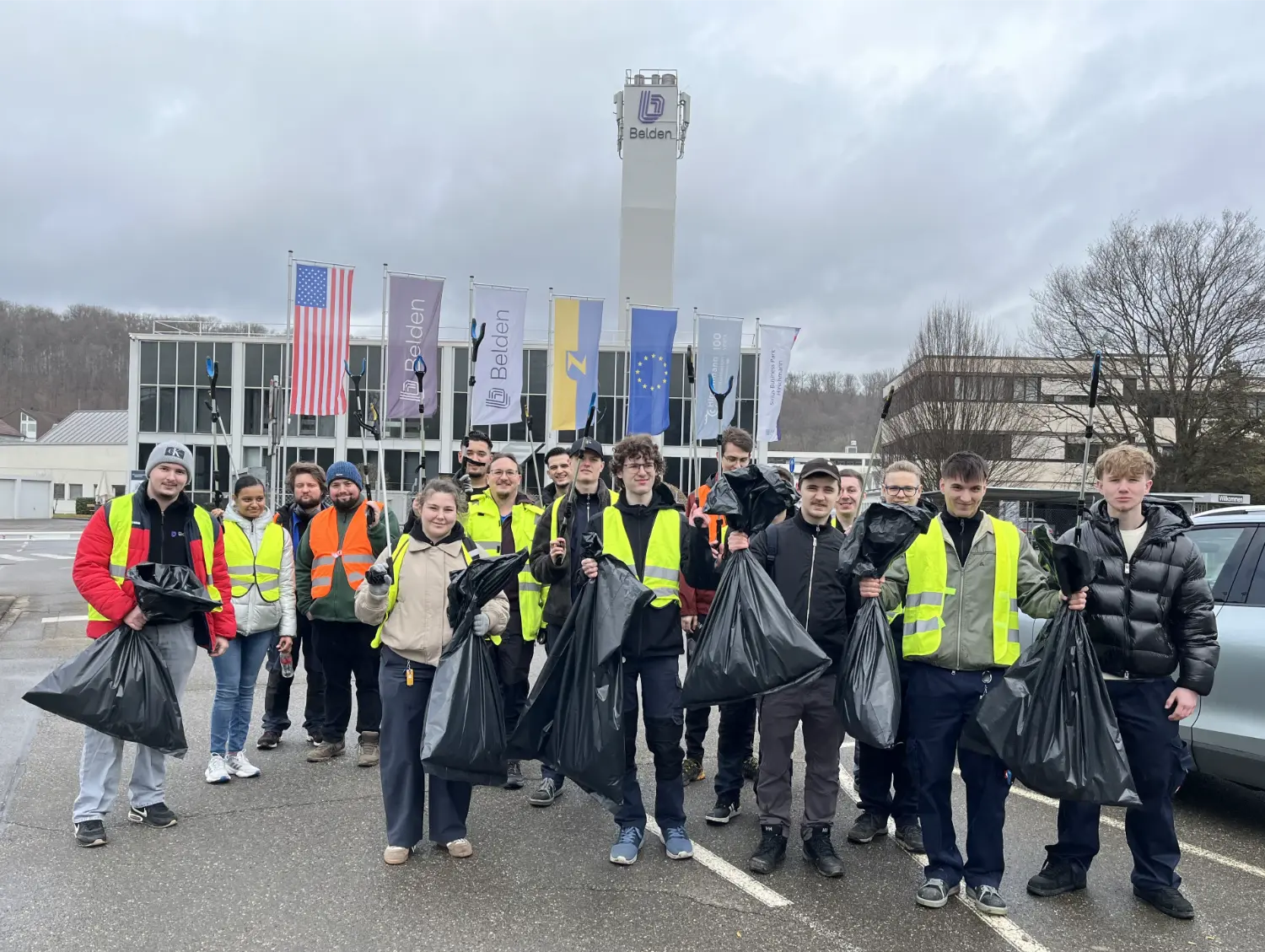 Belden apprentices led a Neckartenzlingen clean-up, boosting teamwork and commitment to a cleaner sustainable community.
