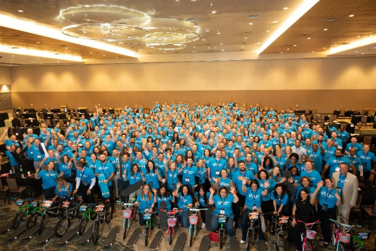 Through Signature Serves, we invest in communities through volunteerism, giving and local partnerships.