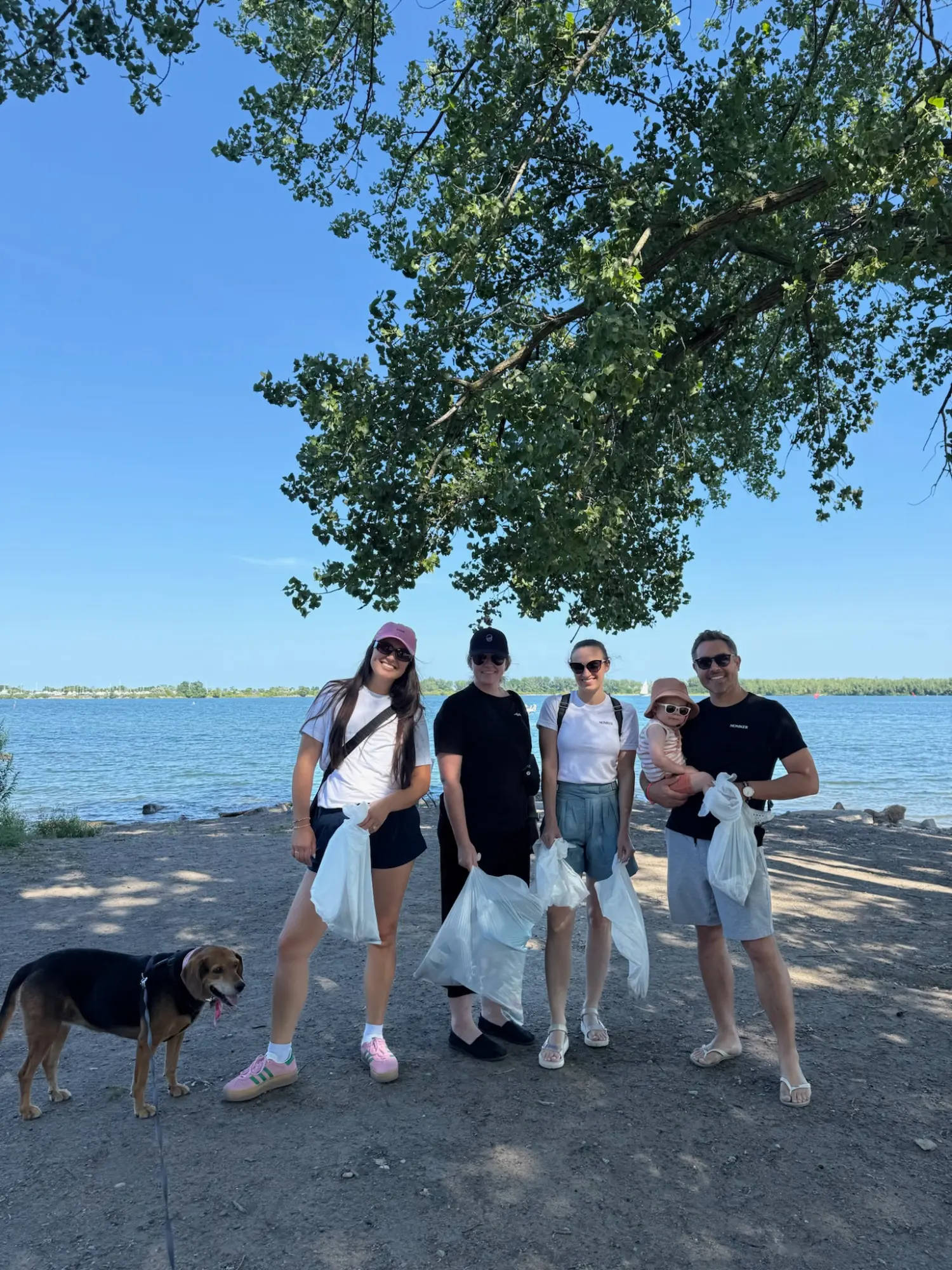 Moniker Team Local Beach Clean Up