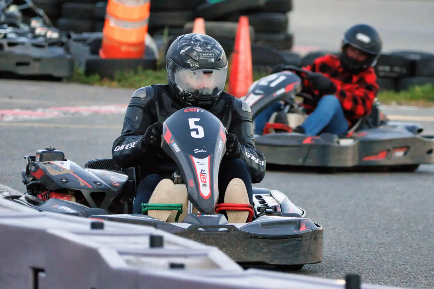 La traditionnelle activité de karting organisée par le club social.