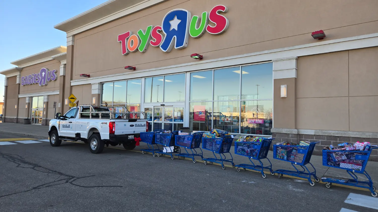 Giving Back - Santa's Sleigh off to the CP24  CHUM Christmas Wish