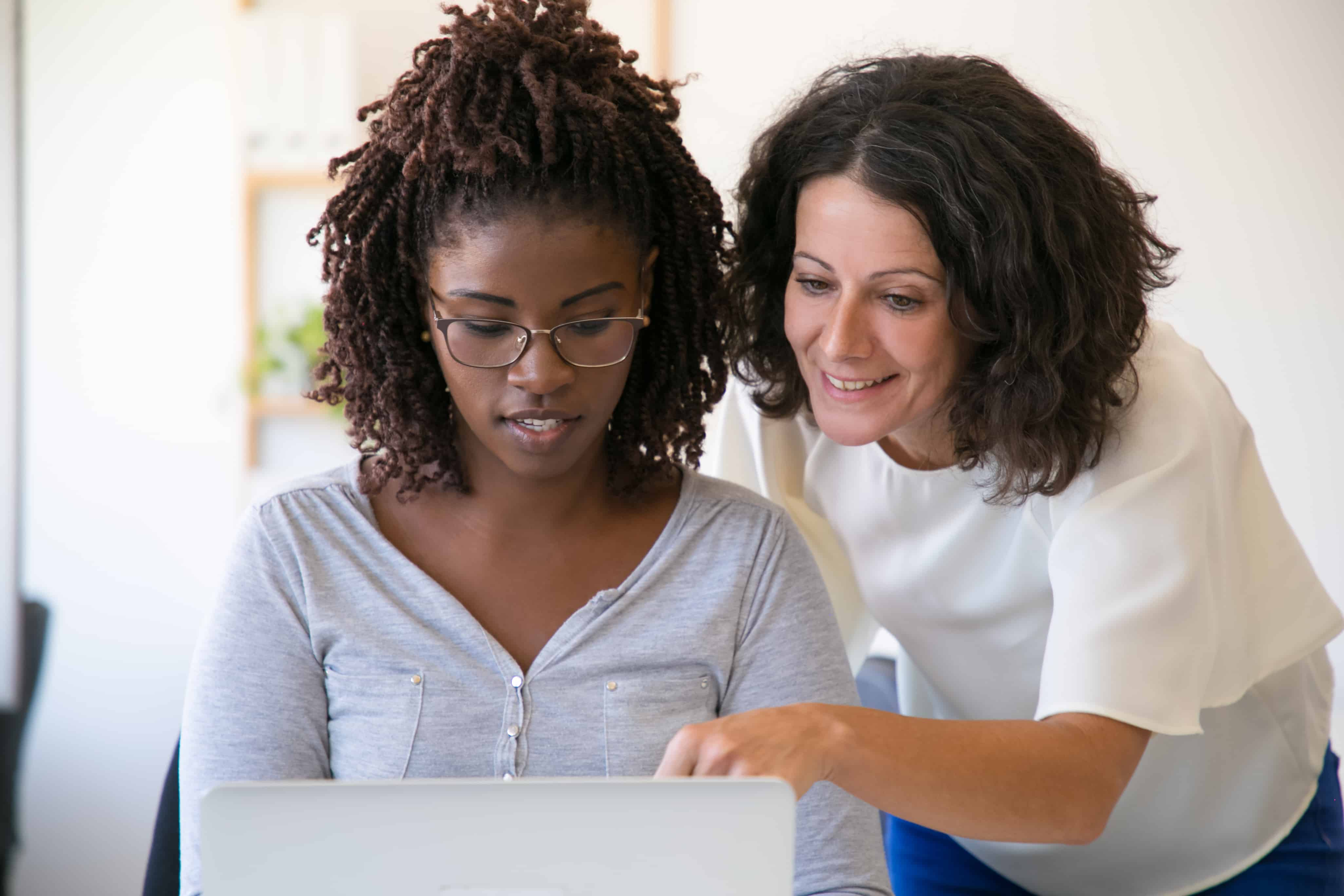  4 Easy Steps to Boost Your Mentorship Program for Women 